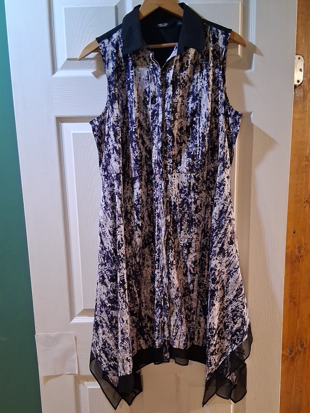 Simply Vera Vera Wang Navy, Black & White Sleeveless Handkerchief Hem Dress